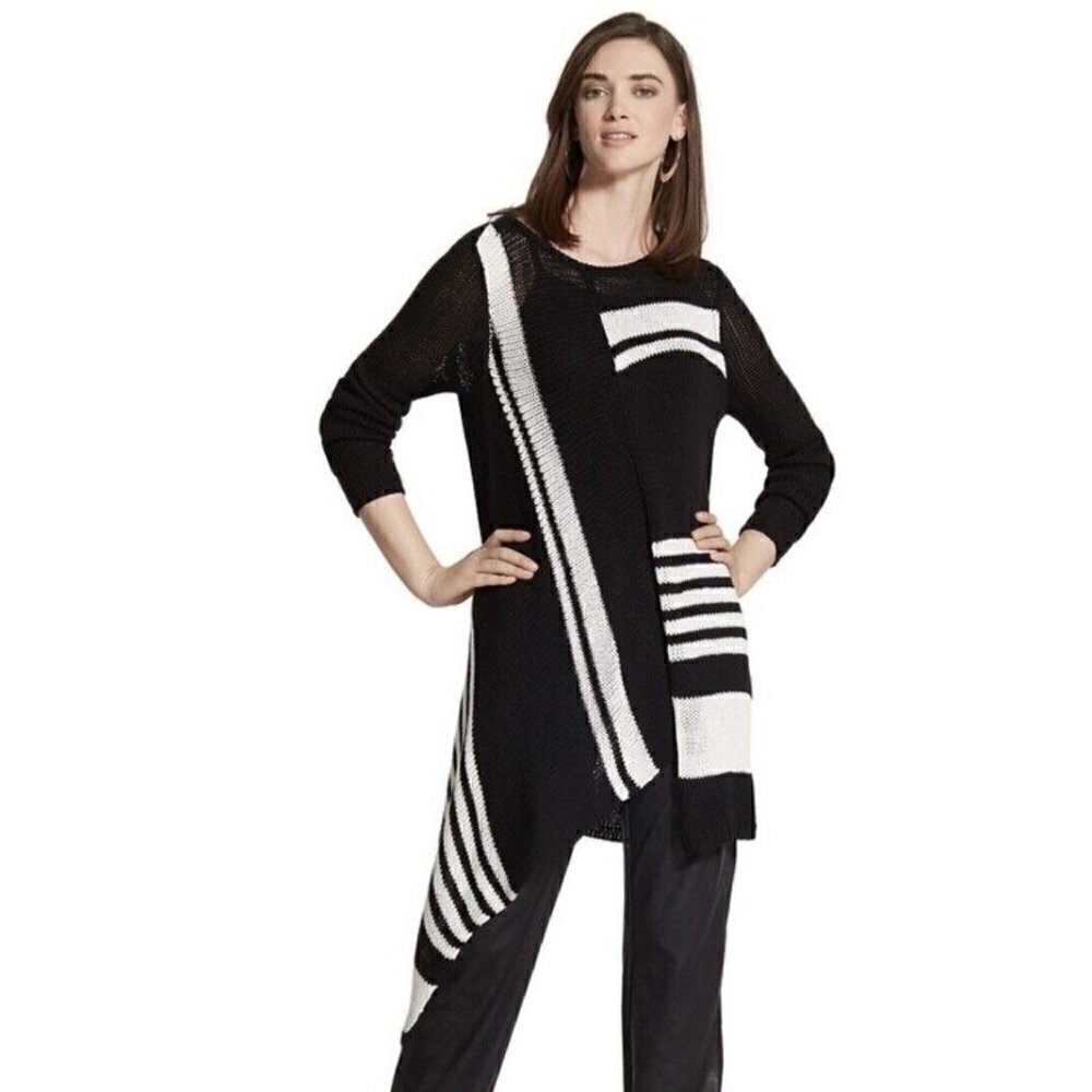 Chico's 1 Sz M Womens Asymmetrical Hem Knit Sweater Minimalist Black Stripe
